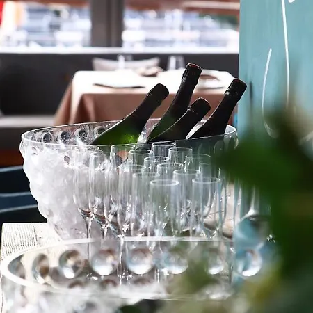 & Restaurant Am Готель