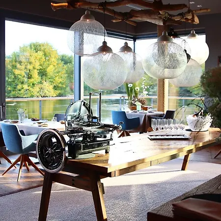 Lago & Restaurant Am See 4* Ulm